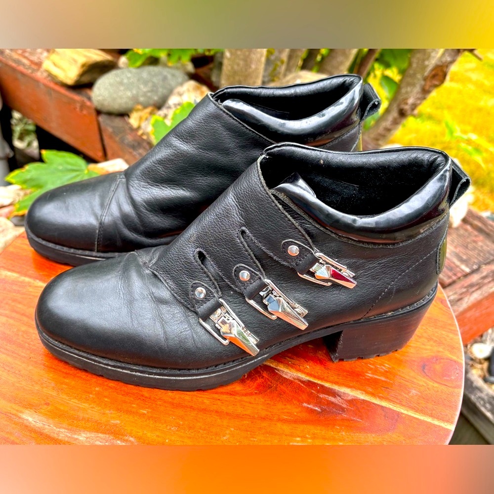 E8 by Miista Harlow. Black Leather Ankle Booties with clamp buckles. Not worn.